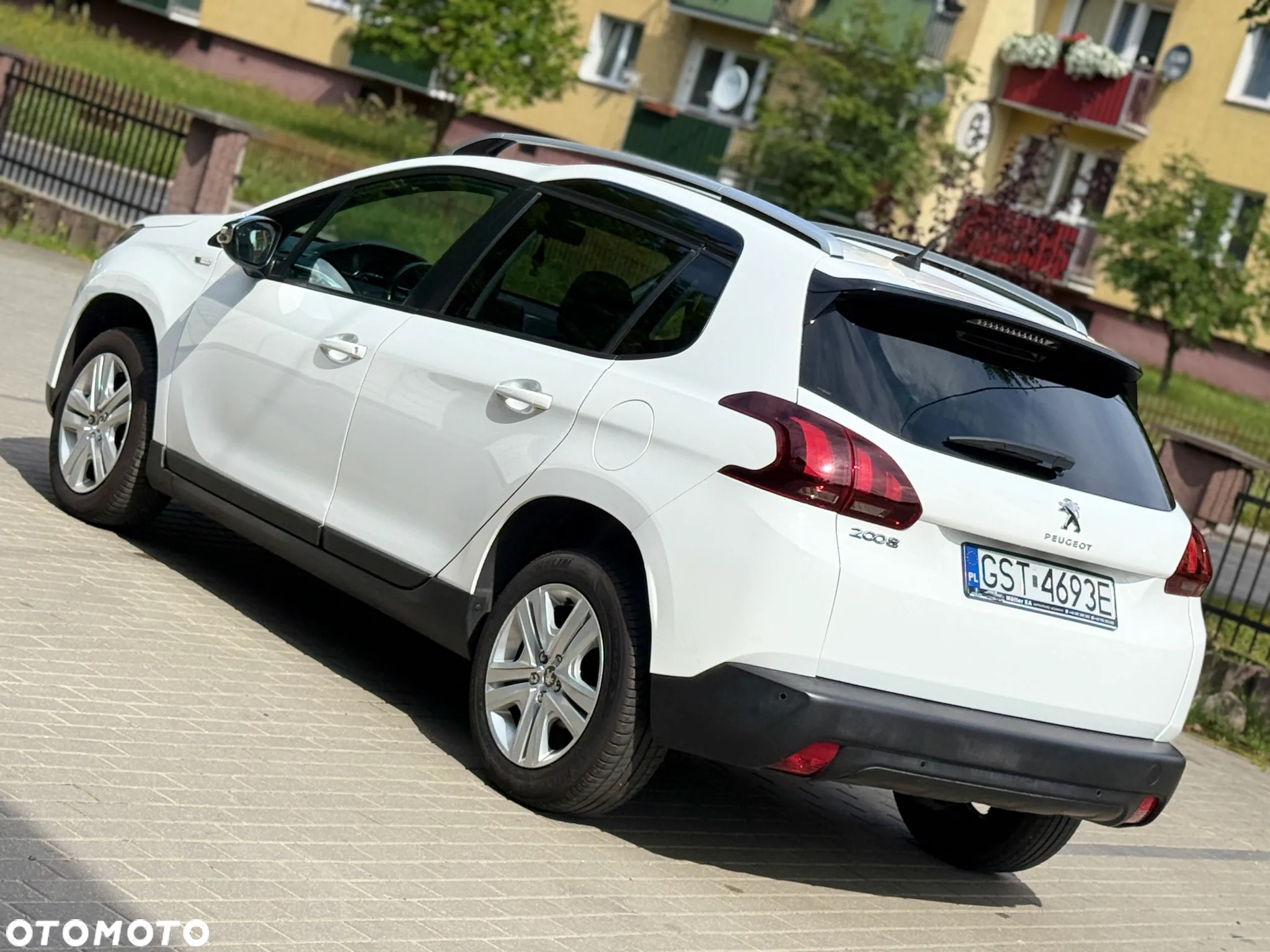 Peugeot 2008 1.6 BlueHDi Style - 23