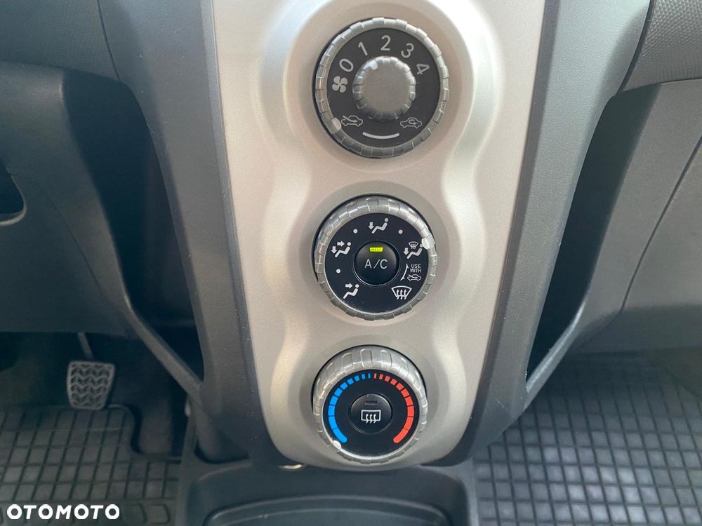 Toyota Yaris 1.3 VVT-i Cool - 18