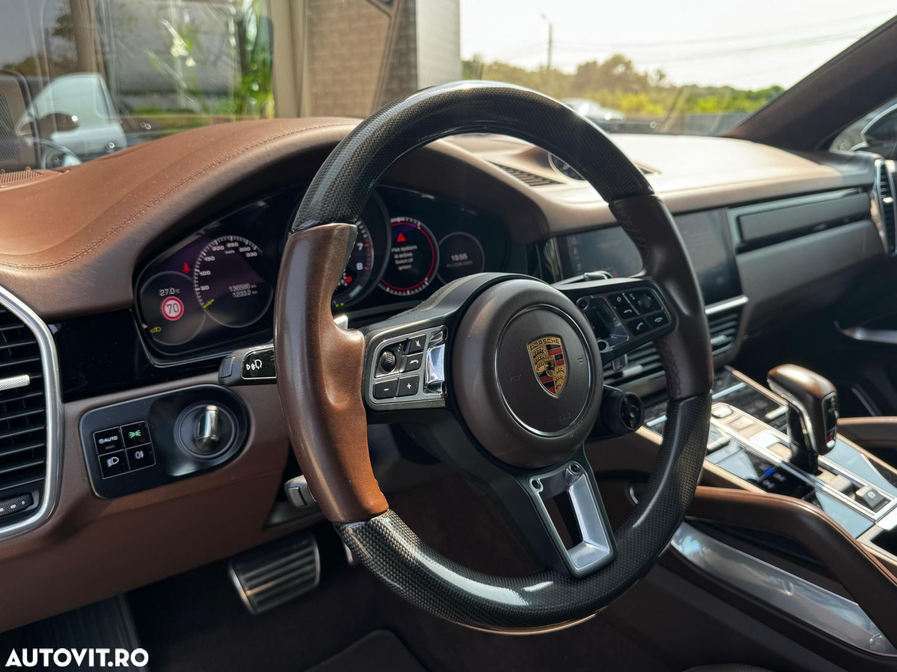 Porsche Cayenne - 22