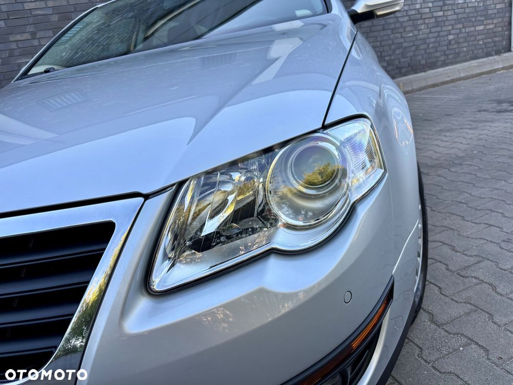 Volkswagen Passat 2.0 TDI Trendline DSG - 11