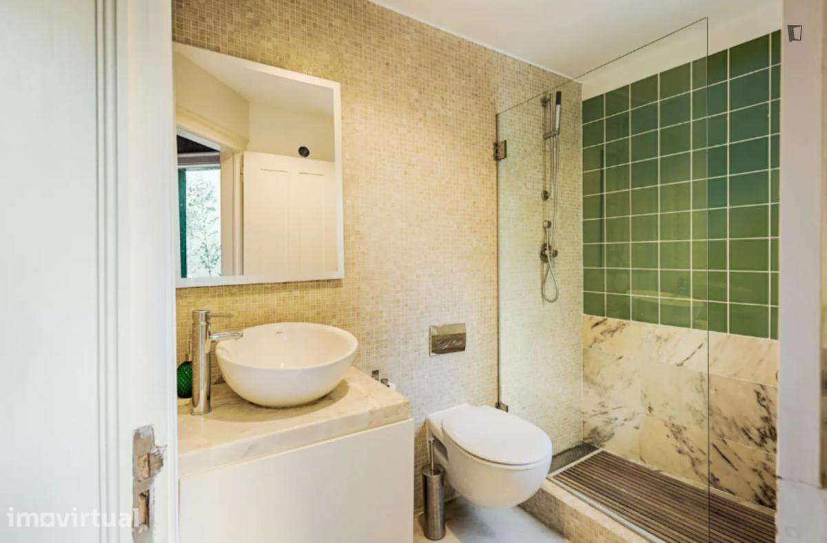 Apartamento com 1 quartos - localizado em São Bento Lisbon - Grande imagem: 2/15