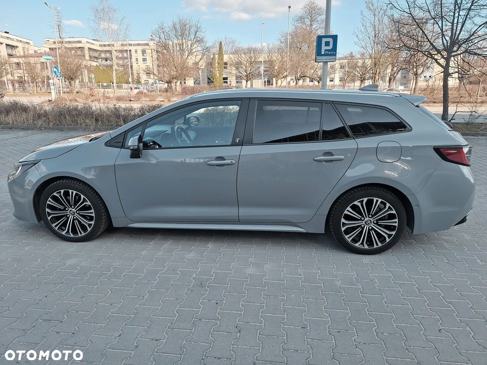 Toyota Corolla 2.0 Hybrid Executive - 9