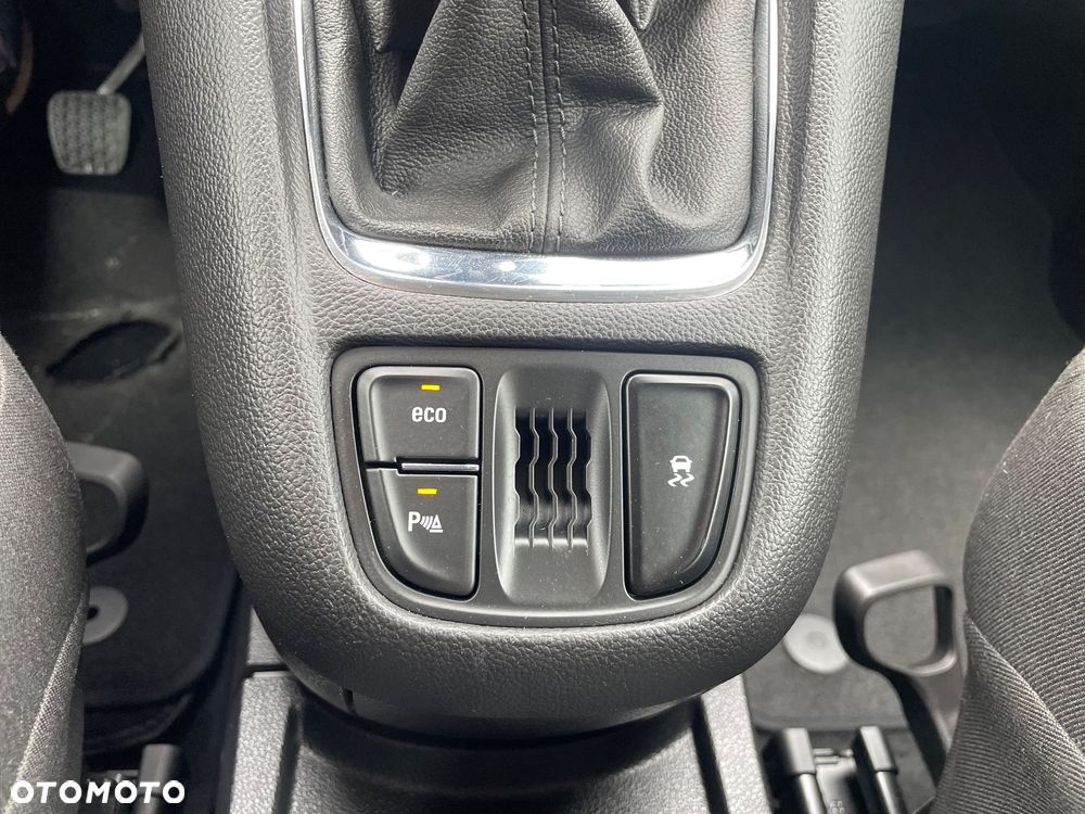 Opel Zafira - 33