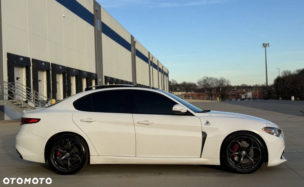 Alfa Romeo Giulia - 9