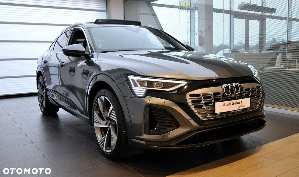 Audi Q8 Sportback e-tron - 6
