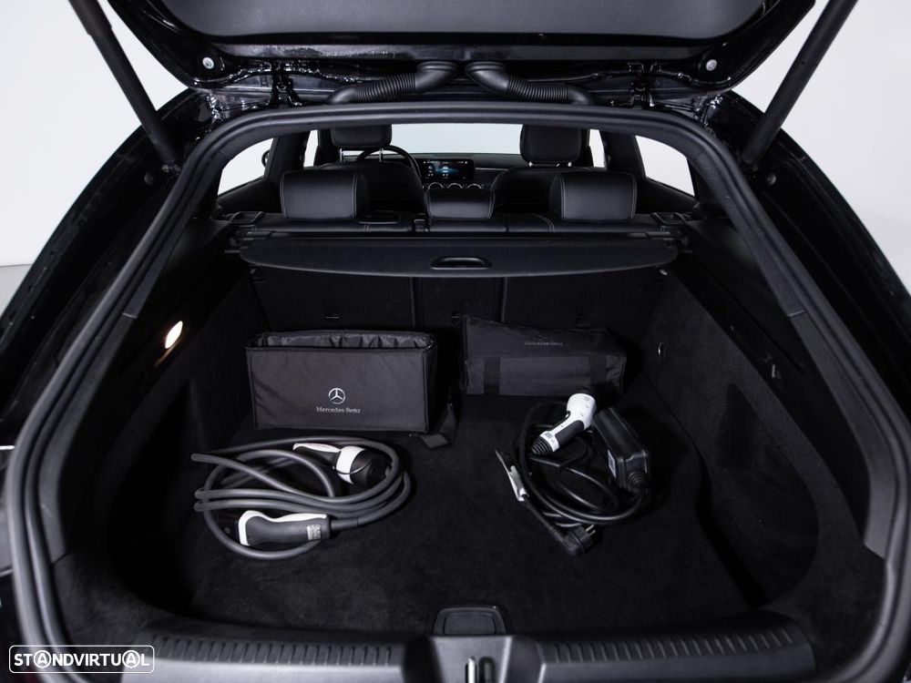 Mercedes-Benz CLA 250 e Shooting Brake Progressive - 13