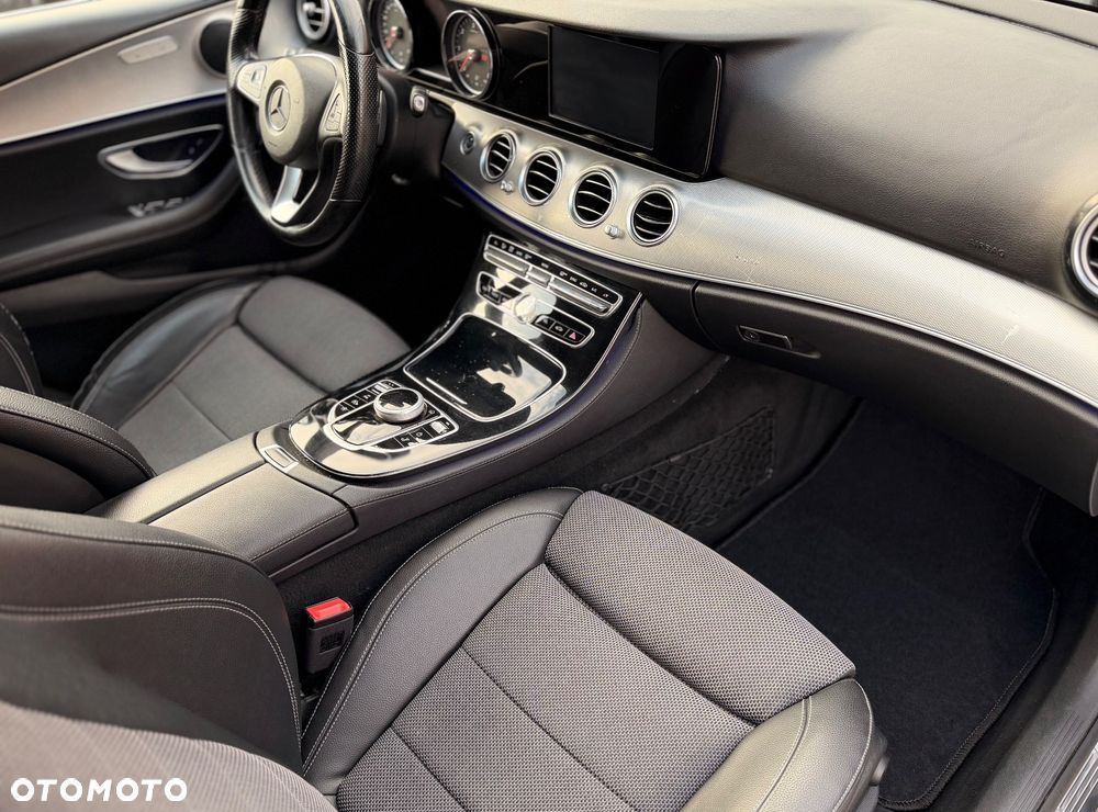 Mercedes-Benz Klasa E - 37