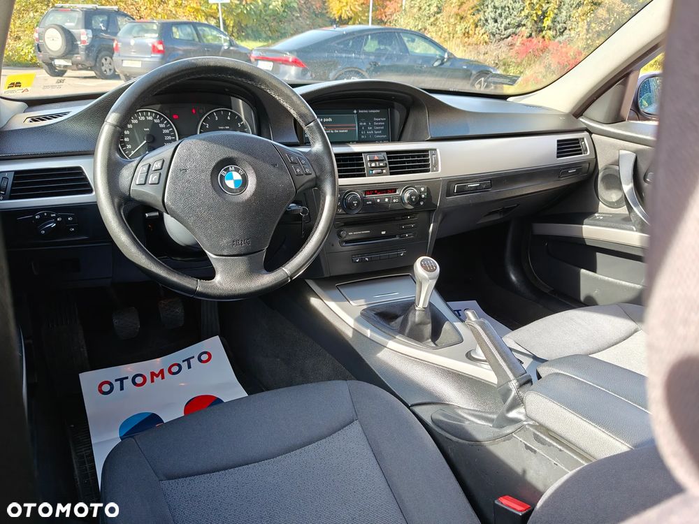 BMW Seria 3 320i - 15
