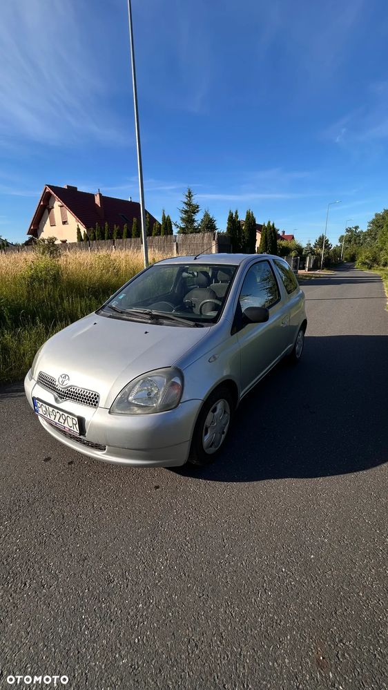 Toyota Yaris 1.0 Luna - 4
