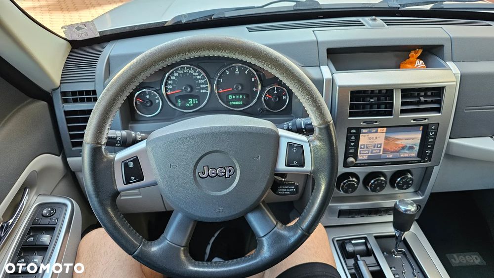 Jeep Cherokee 2.8 CRD DPF Automatik Limited - 38