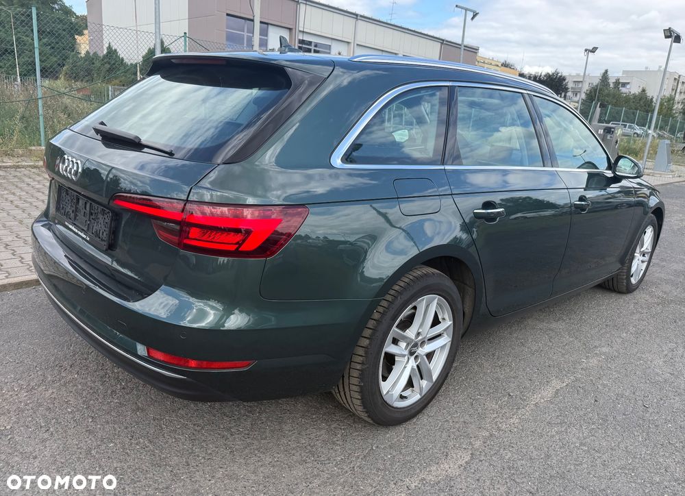 Audi A4 Avant 2.0 TDI ultra S tronic sport - 10