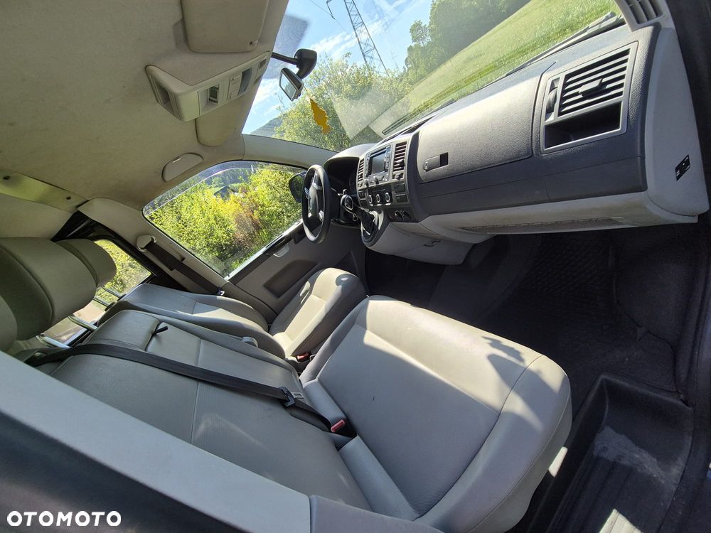 Volkswagen Transporter - 22