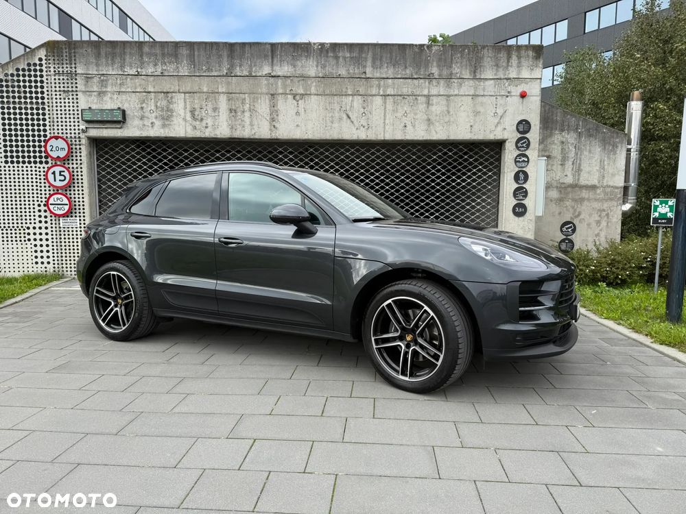 Porsche Macan Standard - 2