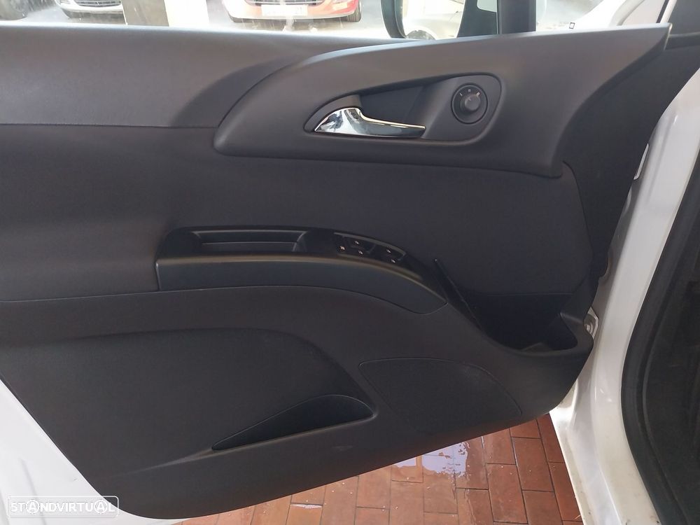 Opel Meriva 1.6 CDTi S/S - 3