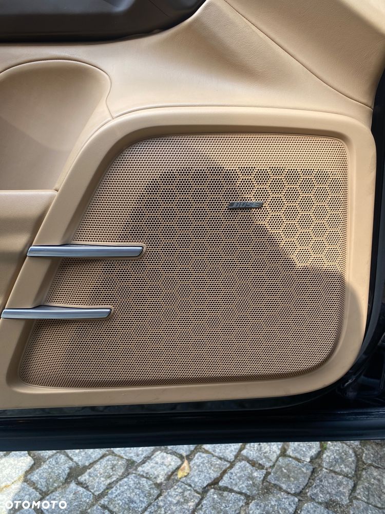 Porsche Cayenne Turbo - 21