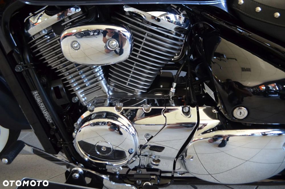Suzuki VL 800 Volusia - Boulevard C50 - 26