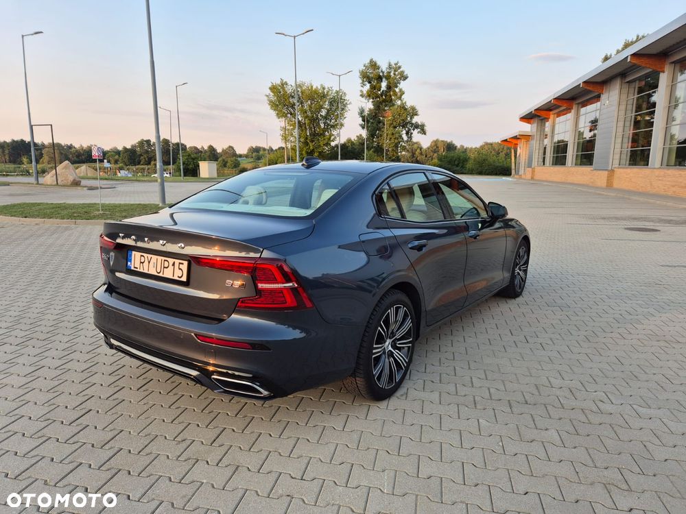 Volvo S60 B5 B AWD R-Design - 6