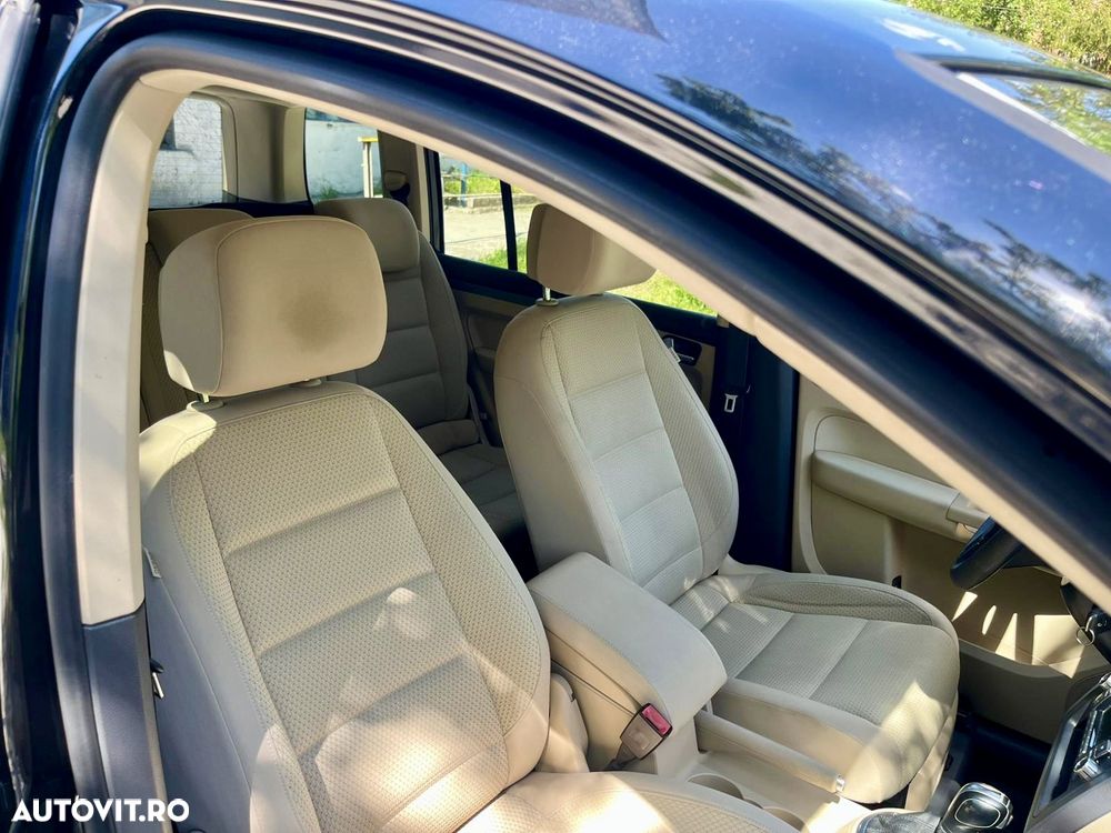 Volkswagen Touran 1.6 TDI DPF DSG Life - 9