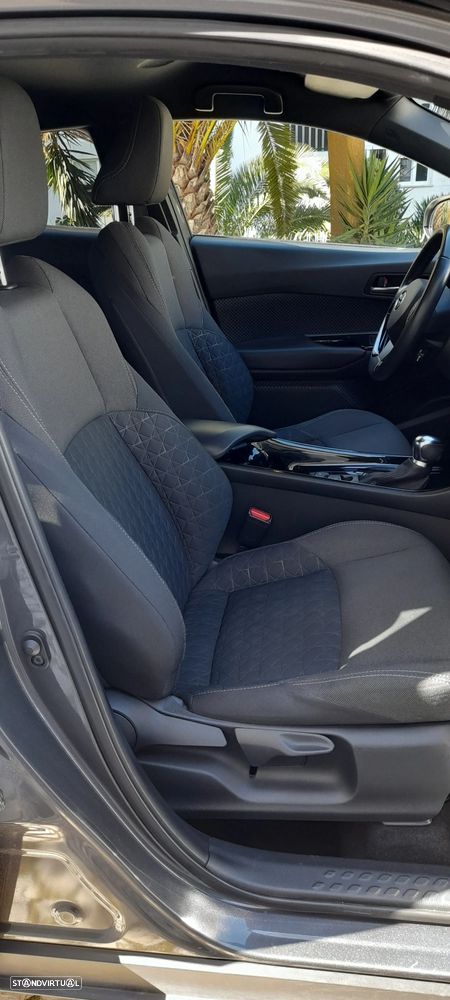 Toyota C-HR 1.8 Hybrid Square Collection - 8