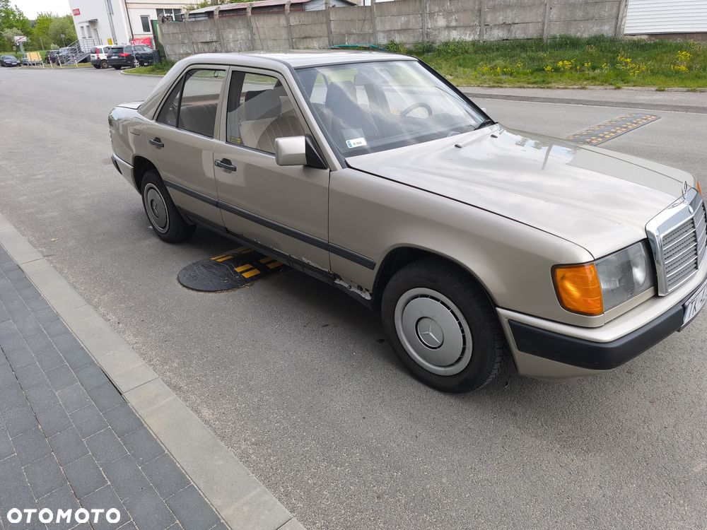 Mercedes-Benz W124 (1984-1993) - 8
