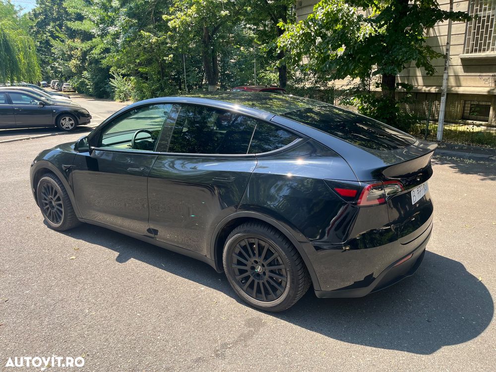 Tesla Model Y Standard - 1