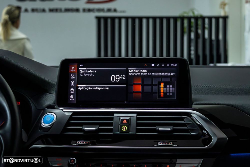 BMW iX3 Inspiring - 28