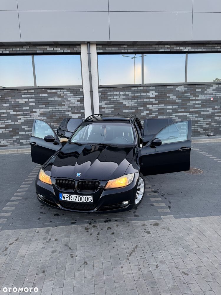 BMW Seria 3 320i - 17