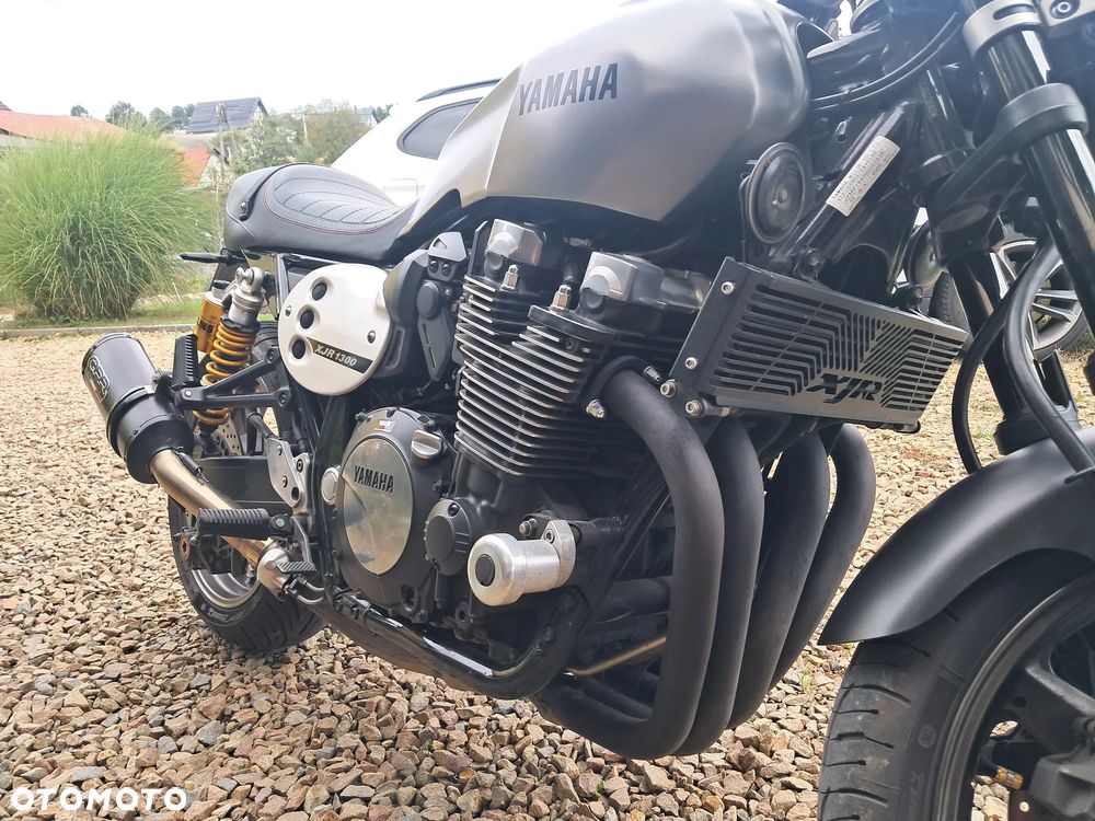 Yamaha XJR - 15