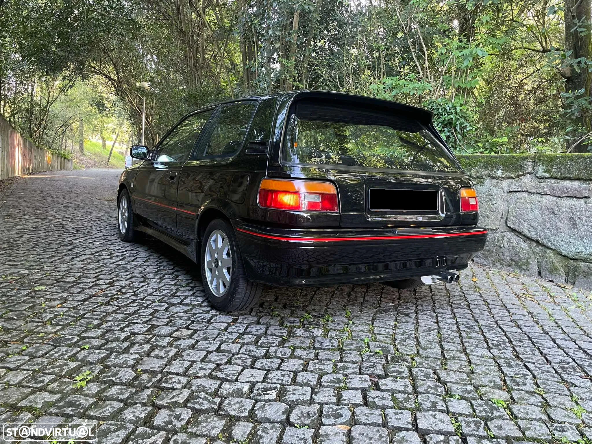 Toyota Corolla GT-i 16 - 29
