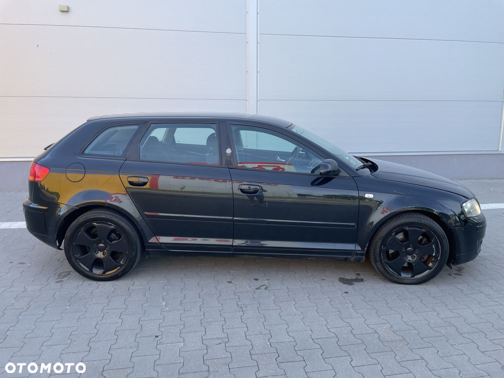 Audi A3 Sportback - 2