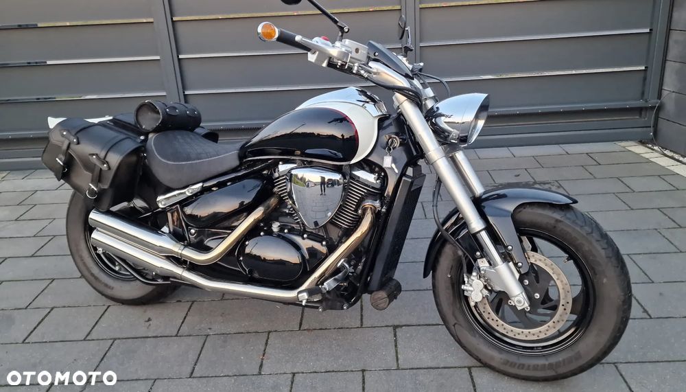 Suzuki Intruder - 3
