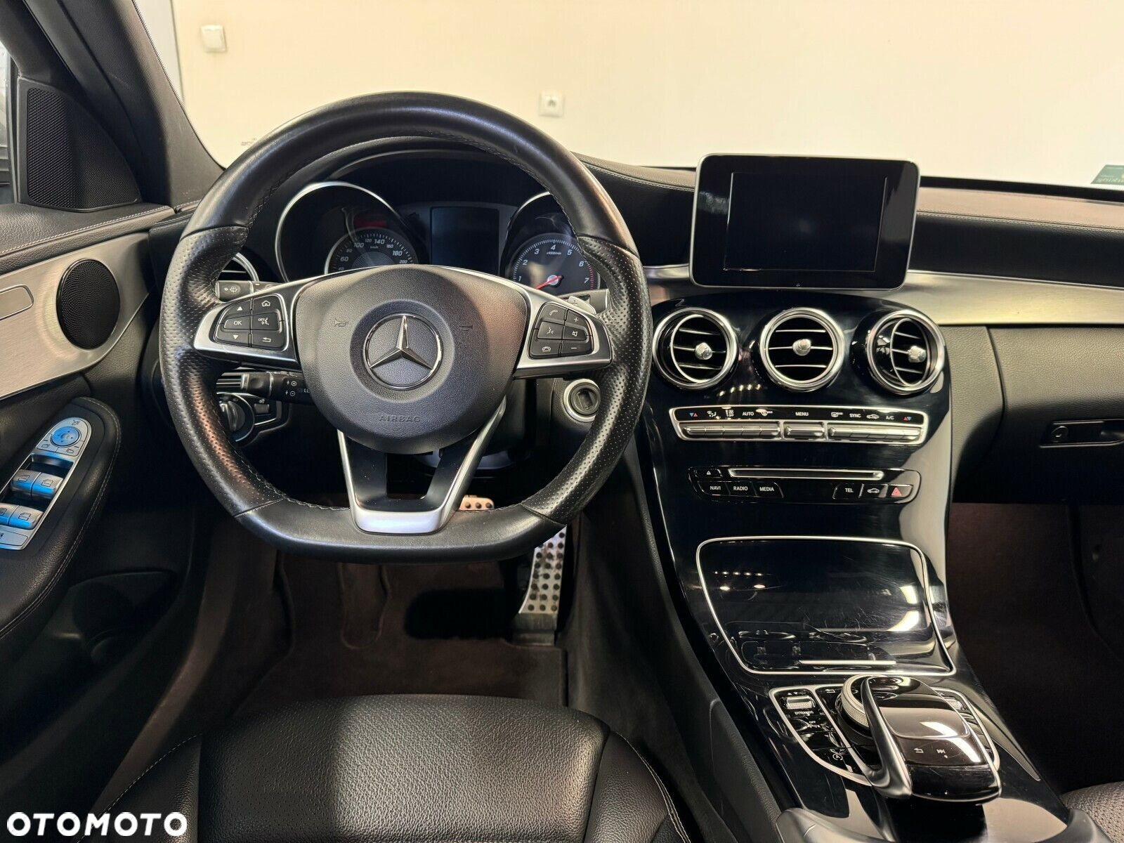 Mercedes-Benz Klasa C 200 4-Matic 7G-TRONIC - 14
