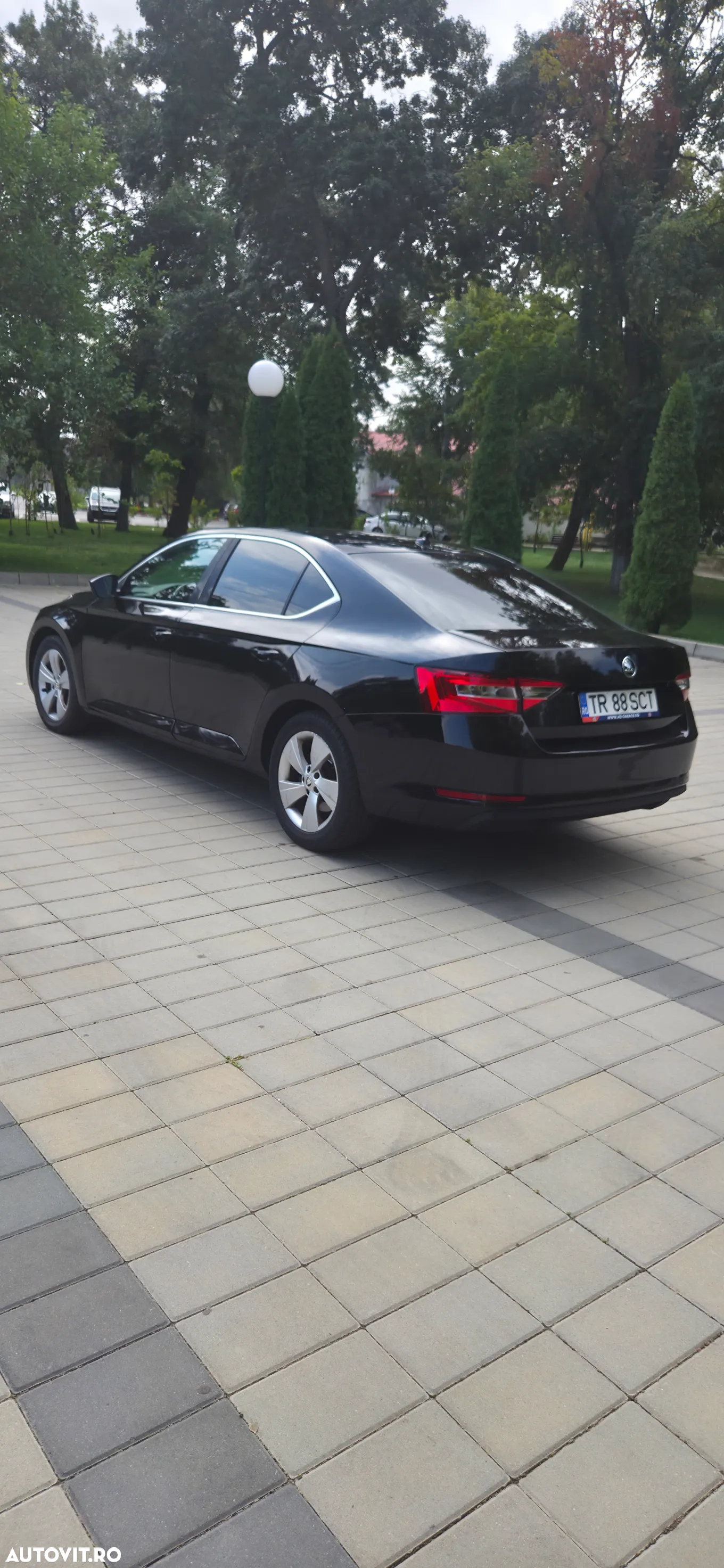 Skoda Superb 2.0 TDI Active - 5