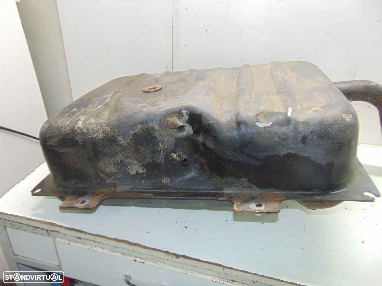 Mercedes W123 touring depósito combustivel - 6