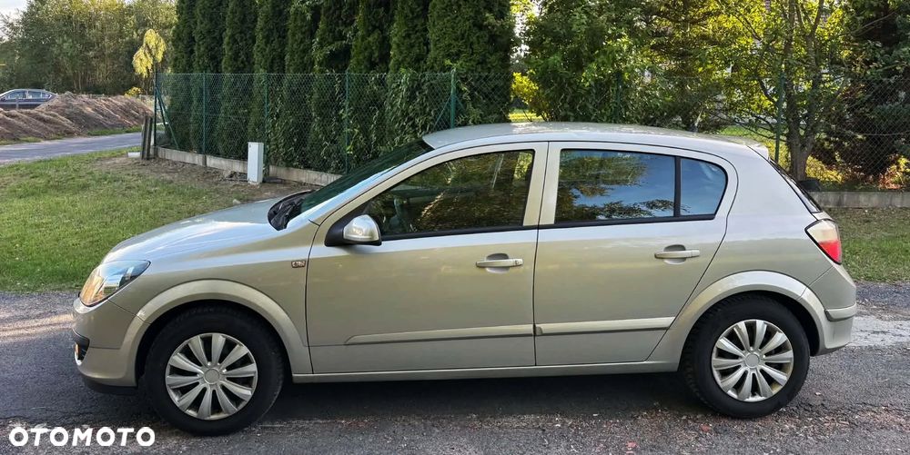 Opel Astra 1.6 Catch me now - 22