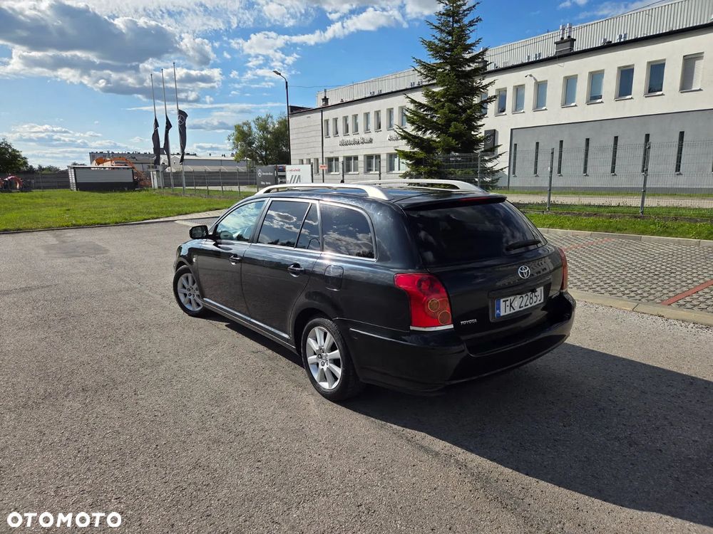 Toyota Avensis 2.0 VVT-i Sol - 20