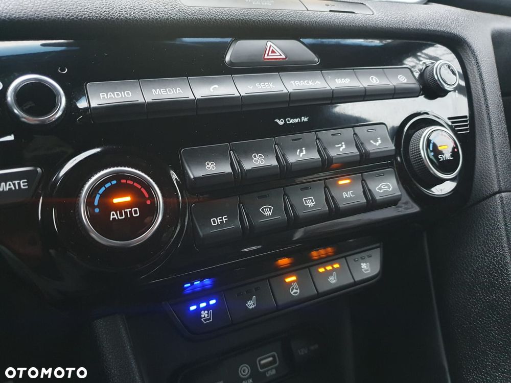 Kia Sportage 1.6 T-GDI AWD GT LINE - 10