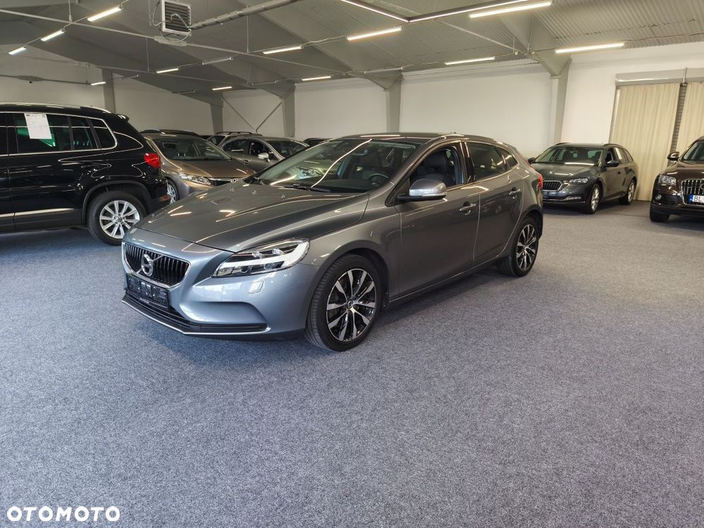 Volvo V40 D2 Drive-E SCR Momentum - 1