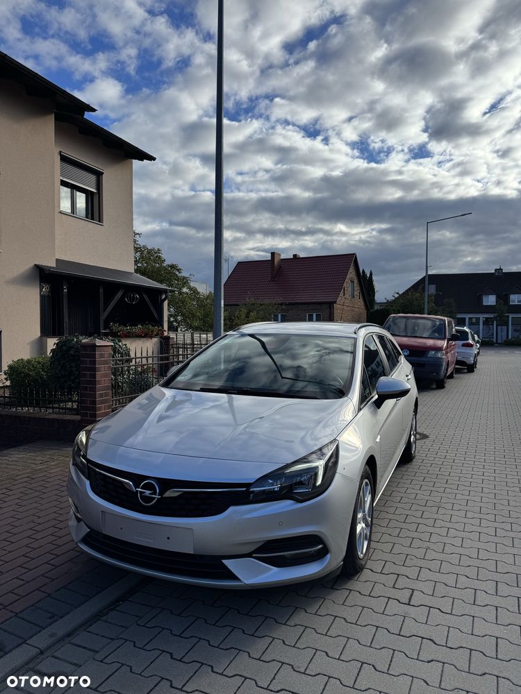 Opel Astra 2020 photo 2