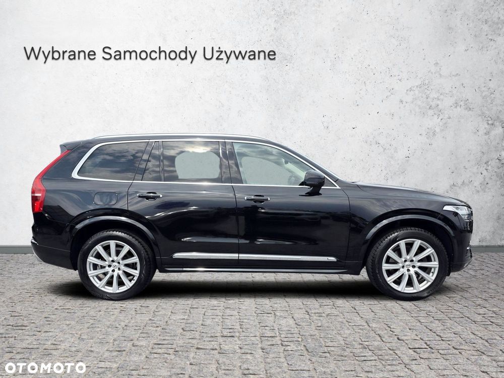 Volvo XC 90 - 9