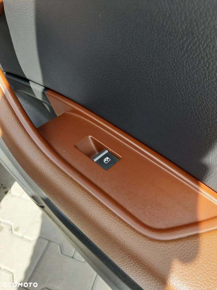 Audi A4 Avant 2.0 TDI quattro - 14