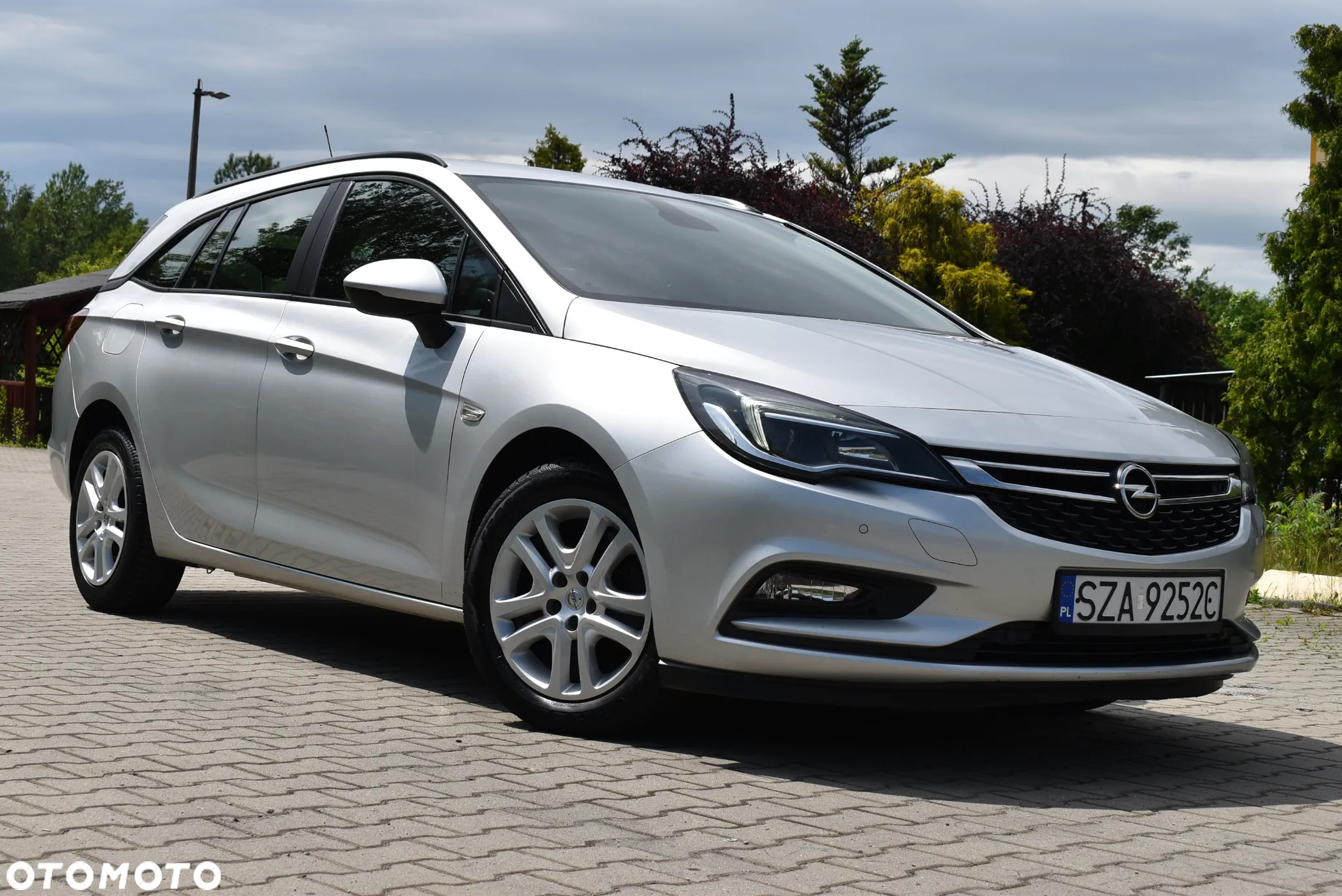 Opel Astra V 1.6 CDTI Elite - 2
