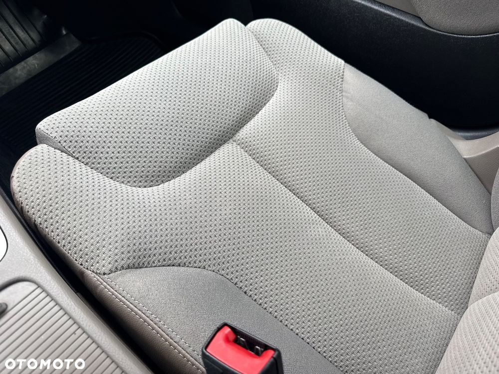 Volkswagen Passat - 25