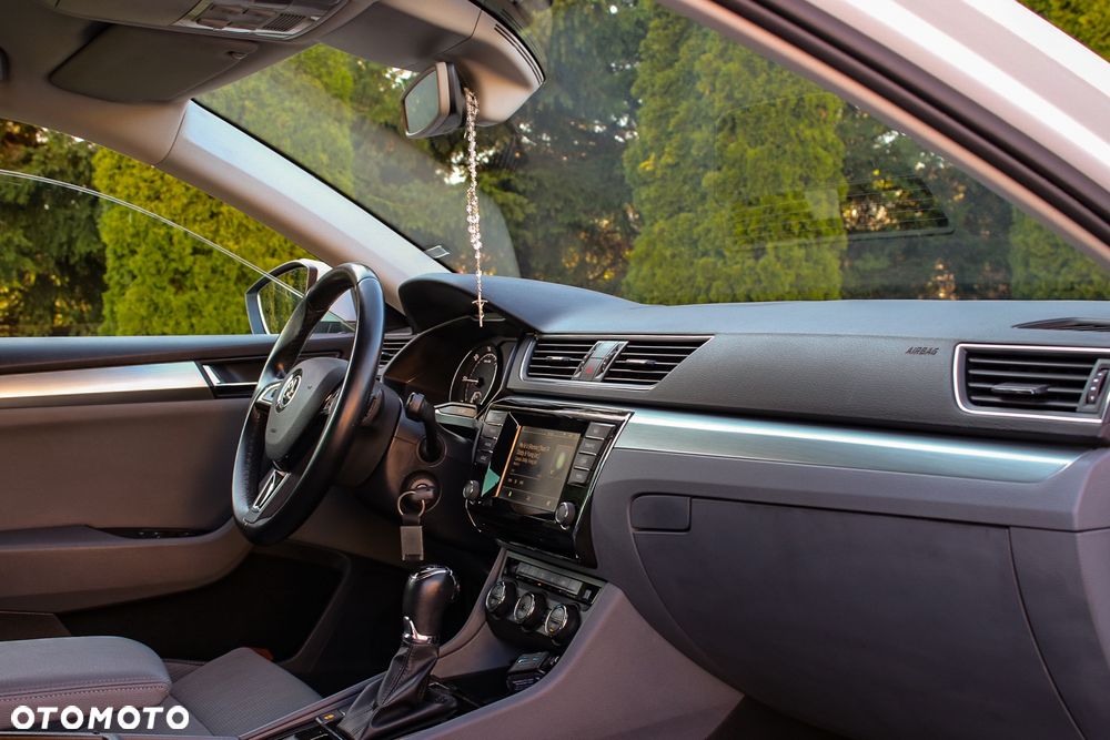 Skoda Superb 2.0 TDI DSG Style - 14