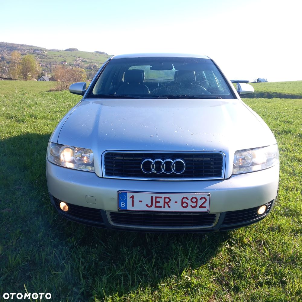Audi A4 Limousine - 3