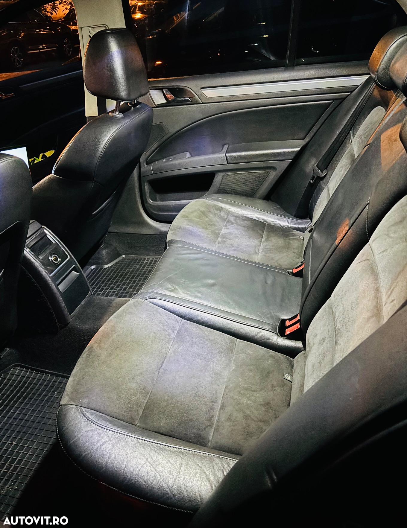 Skoda Superb 2.0 TDI Elegance - 11