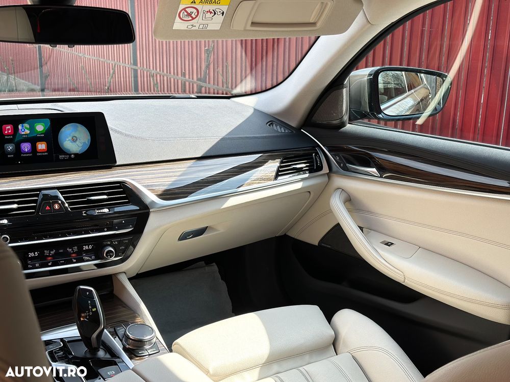 BMW Seria 5 520d AT - 33