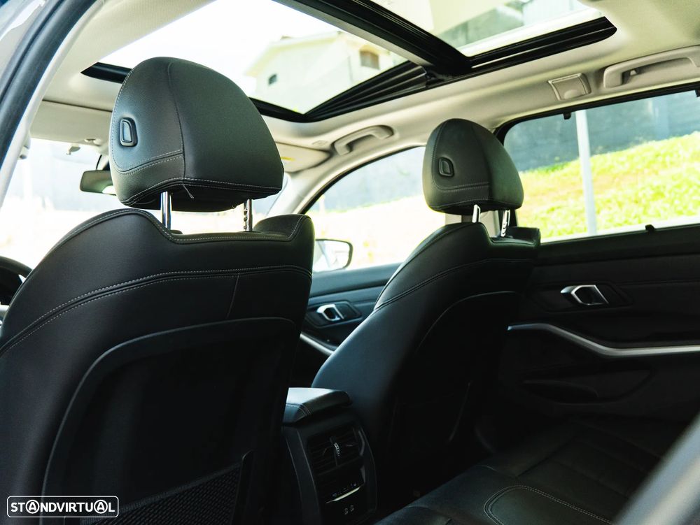 BMW 330 e Line Sport Auto - 25