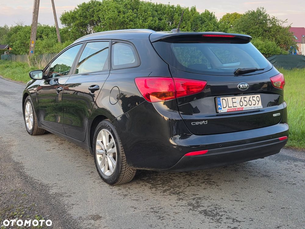 Kia Ceed 1.6 CRDi 136 DCT ISG Spirit - 6