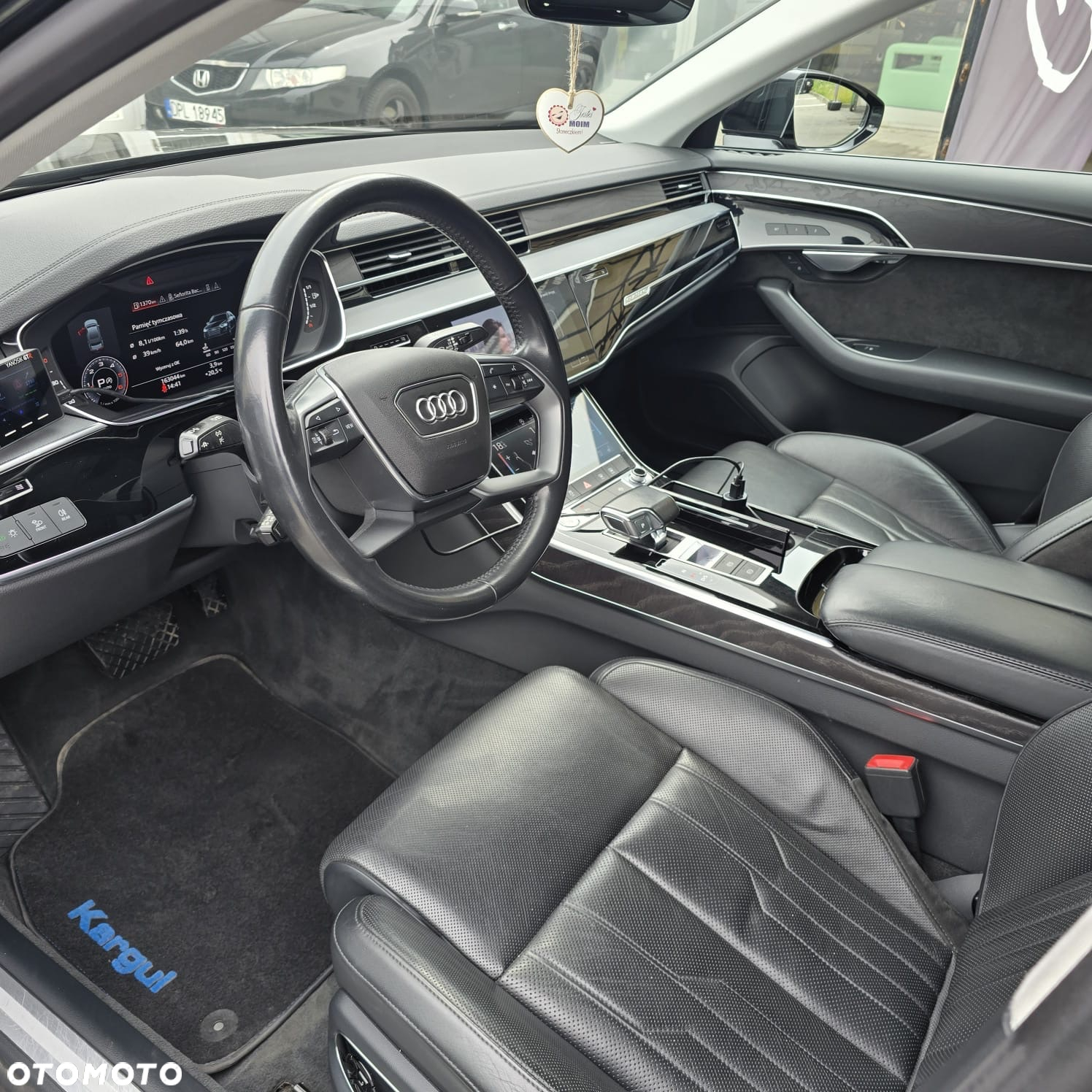 Audi A8 - 16